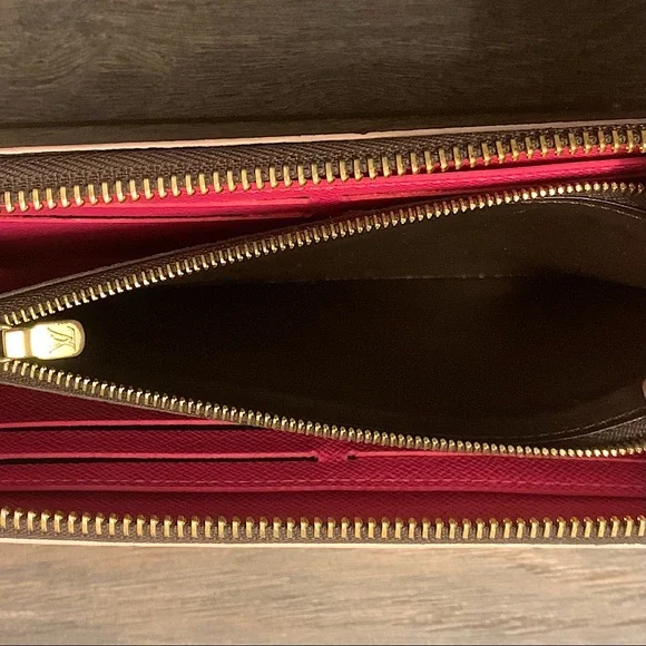 ❌SOLD❌ Louis Vuitton Monogram Pink Blooming Flower Clemence Wallet - Picture 12 of 16